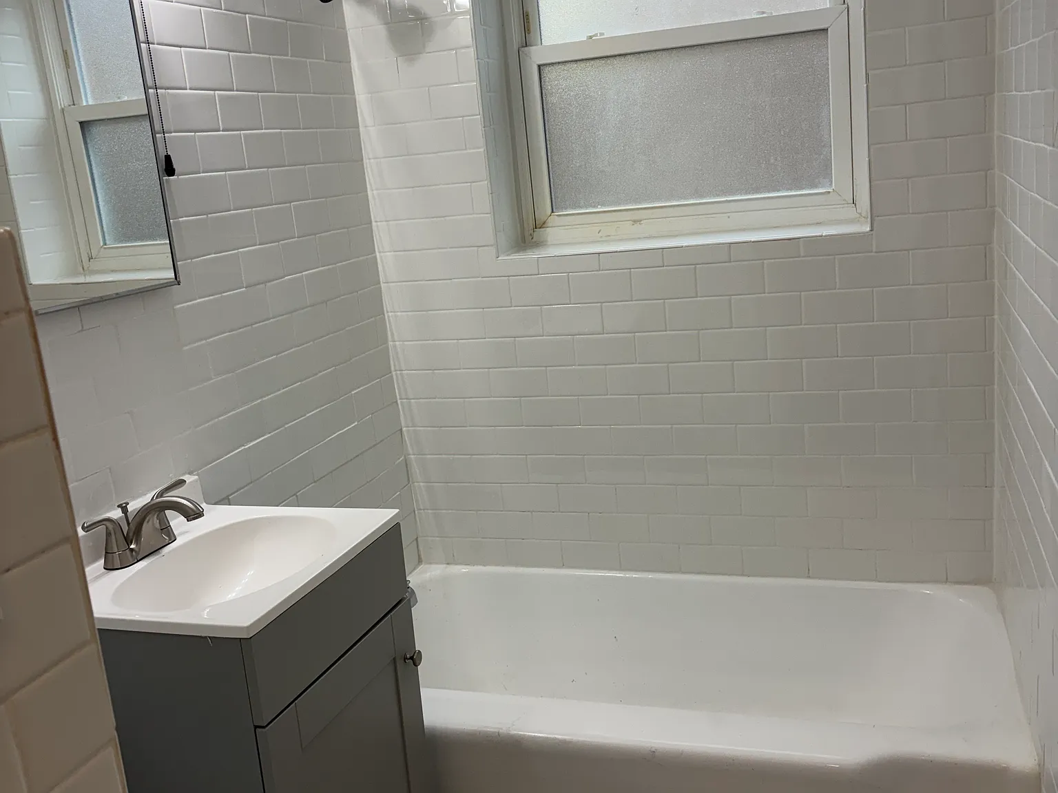 2 bed, 800 sqft, $1,350 — Photo 1