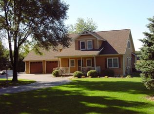 W5582 Briarwood Rd, Elkhorn, WI 53121
