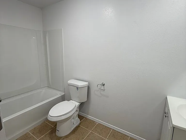 1043 Monet Dr — Photo 17