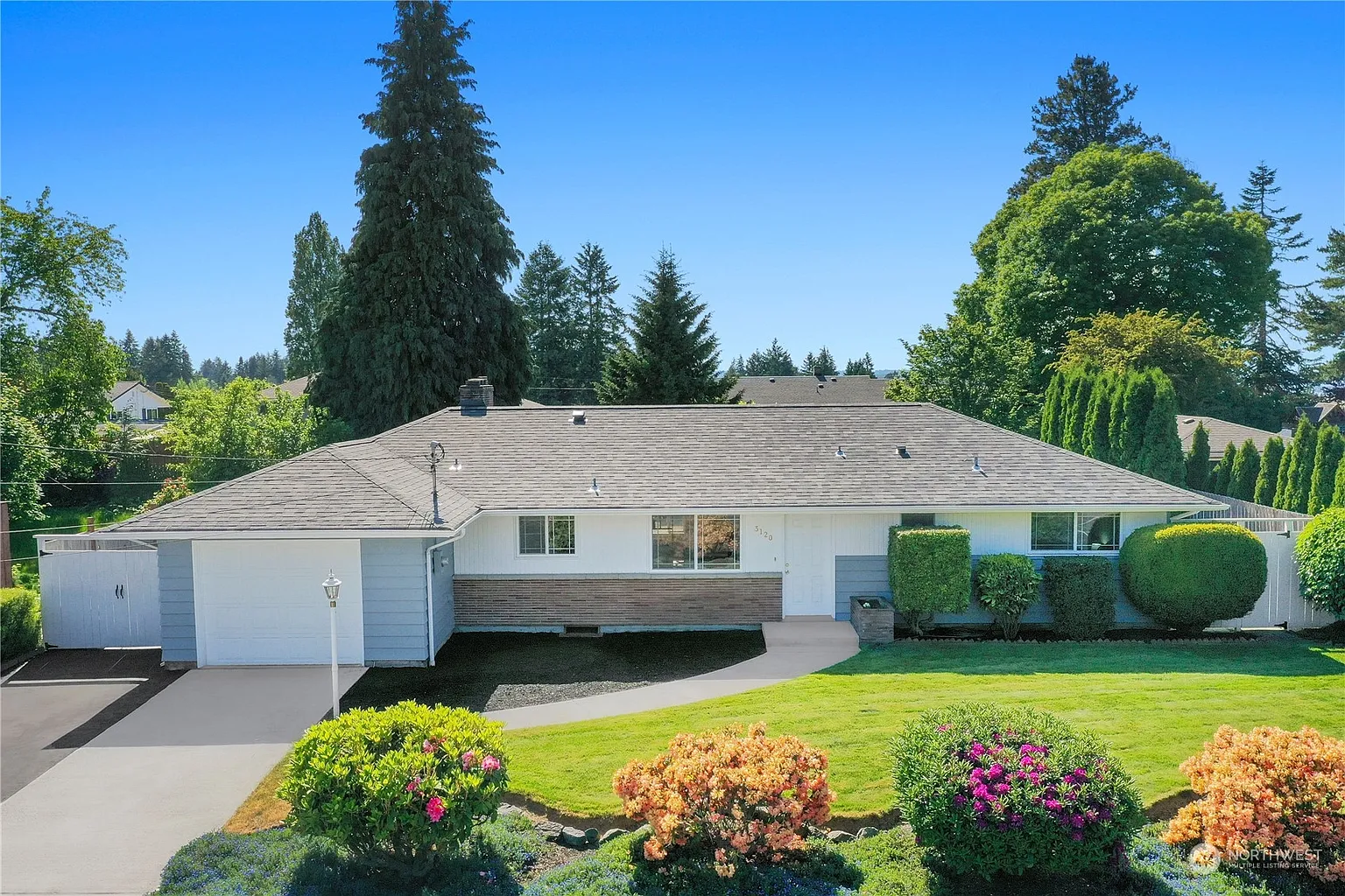 3120 Sunset Drive W photo 1