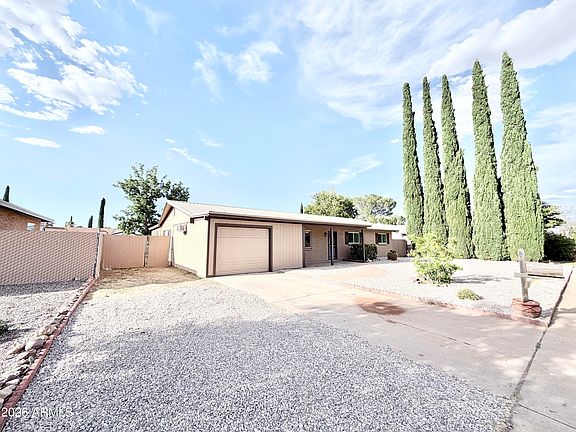 2nd image of 565 RAYMOND Drive