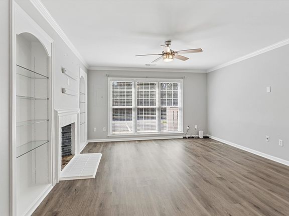 5th image of 112 Chippenham Dr APT B