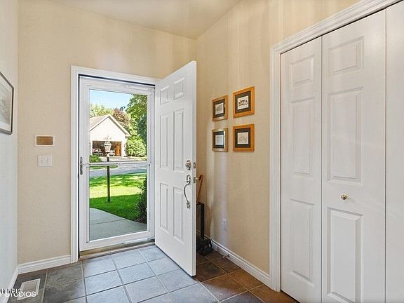 3rd image of 1390 Summerwood Dr