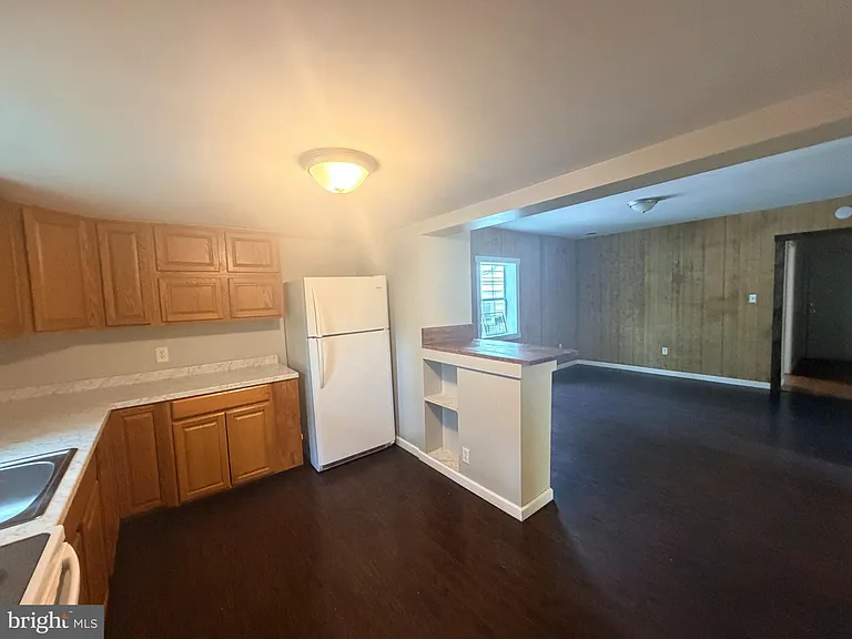 125 E Main St — Photo 28