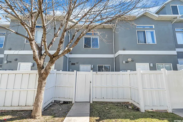 475 N Redwood Rd #12 — Photo 15