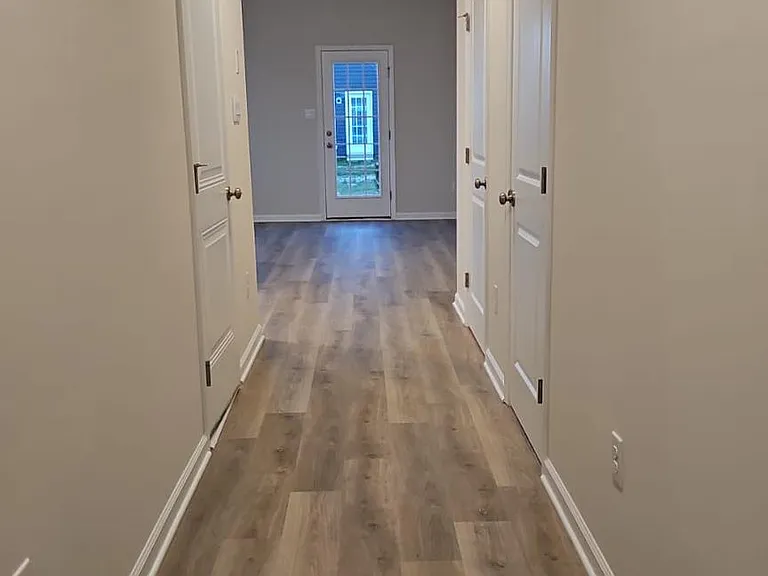 12 Eleanor Ln — Photo 8