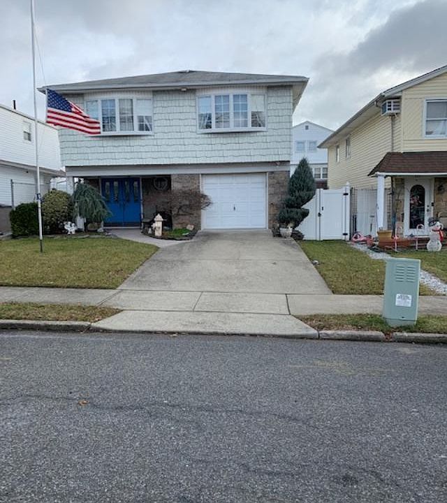 1st image of 325 Doane Ave