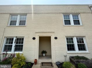 726 N Oakland St, Arlington, VA 22203