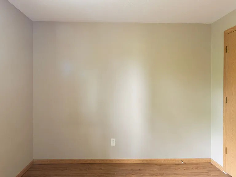 1017 E Benton St — Photo 6
