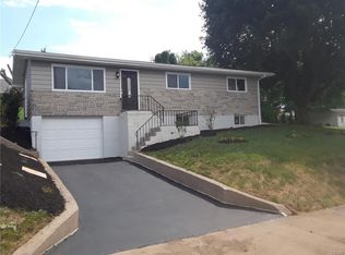 70 Hess Ave, Hellertown, PA 18055