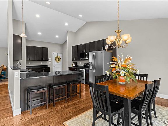 5th image of 804 Autumn Rise Ln