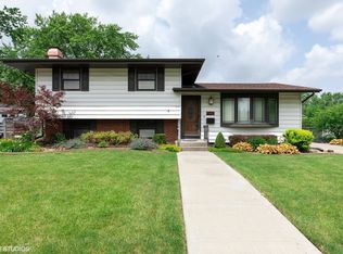 18852 Cherry Ln, Lansing, IL 60438