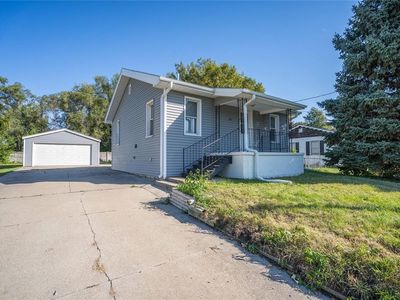 2346 Hull Ave, Des Moines, IA, 50317