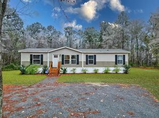 114 Buck Ln, Bonneau, SC 29431