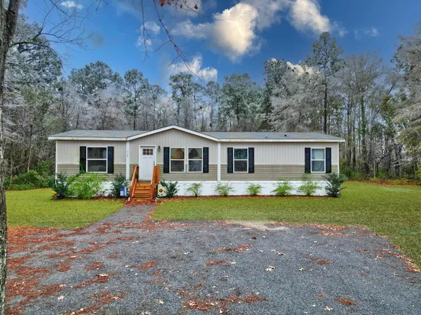 114 Buck Ln, Bonneau, SC 29431