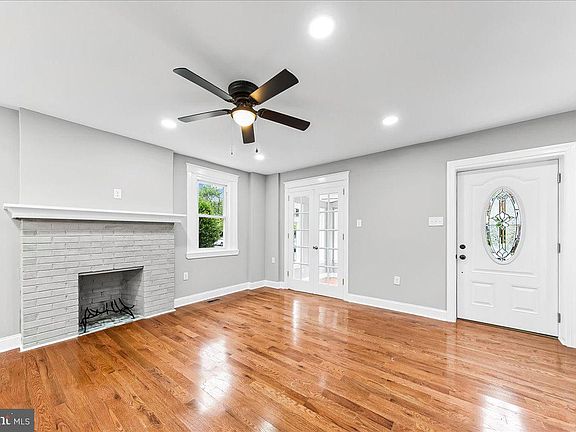 5th image of 912 Myra Ave