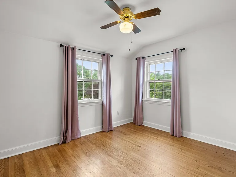 2200 Windham Ln — Photo 25