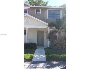 1049 NW 107th Ave, Pembroke Pines, FL 33026