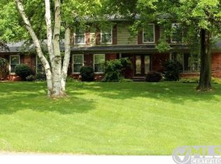 6691 Guildford Dr, Shelby Township, MI 48316