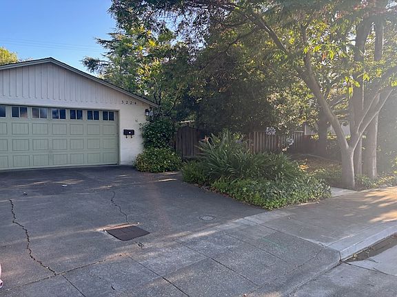2nd image of 3224 Morris Dr