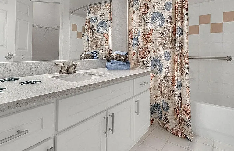 Windermere at Lakes Edge Apartments — Photo 12