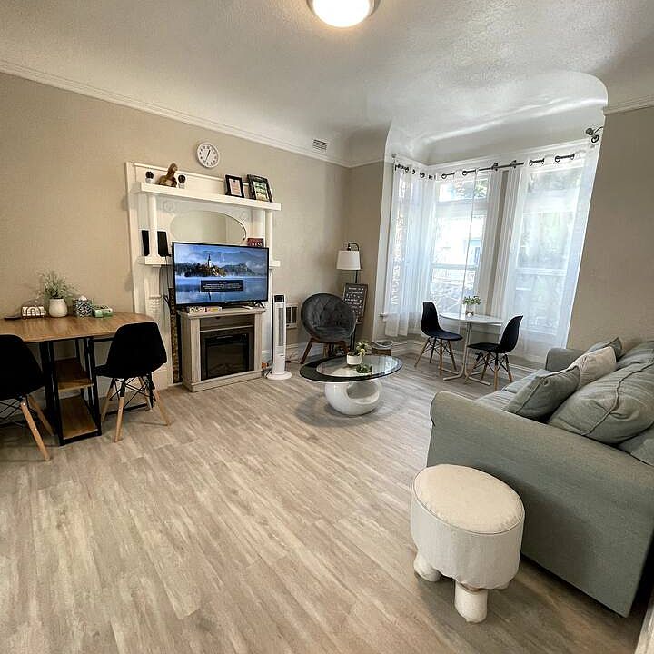 2nd image of 3117 24th St #3