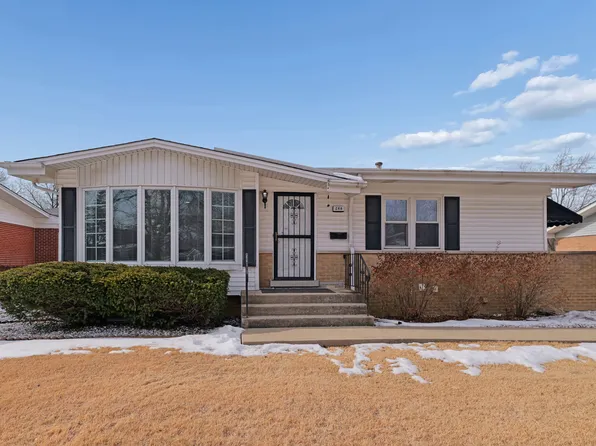 248 N Gay Ct, Glenwood, IL 60425