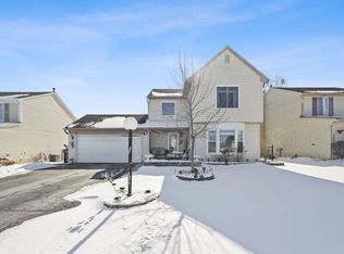 238 Iris Dr, Streamwood, IL