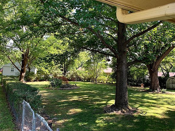 2nd image of 50 Briarwood Pl