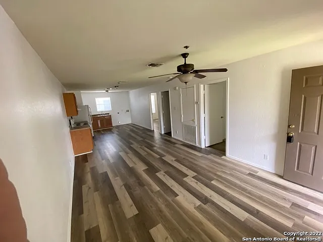930 Drury Ln #4 — Photo 4
