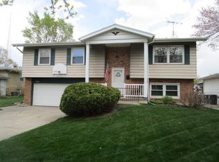 17511 Shirley Dr, Lansing, IL 60438