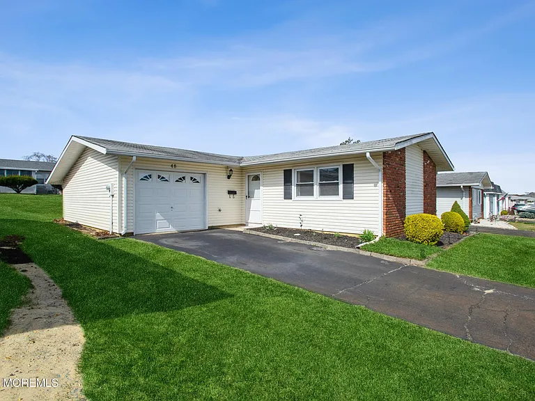48 Watkins Rd — Photo 1