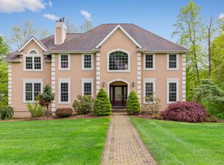 2706 Deer St, Mohegan Lake, NY 10547