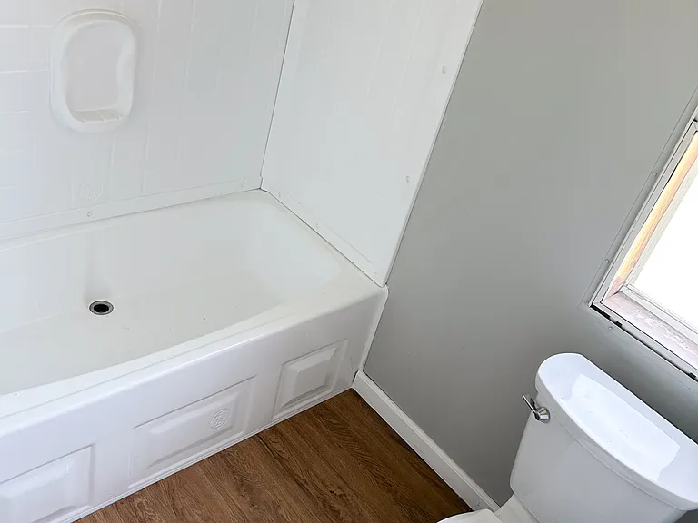 128 Kayla Dr — Photo 11
