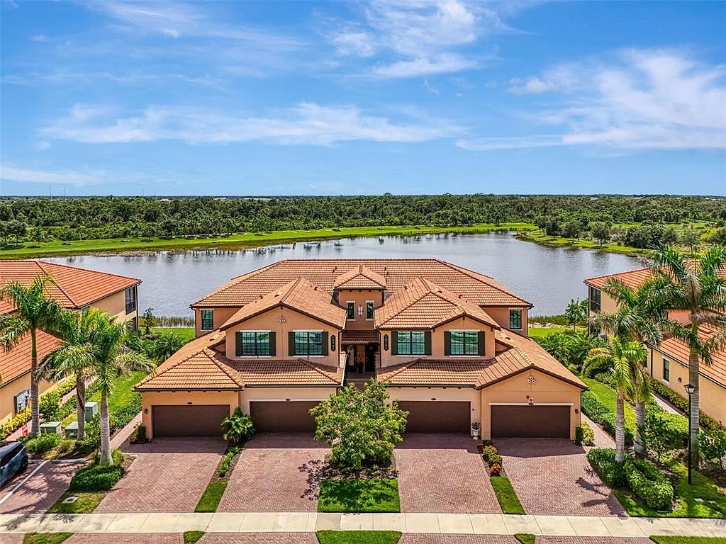 10797 Tarflower Dr #201