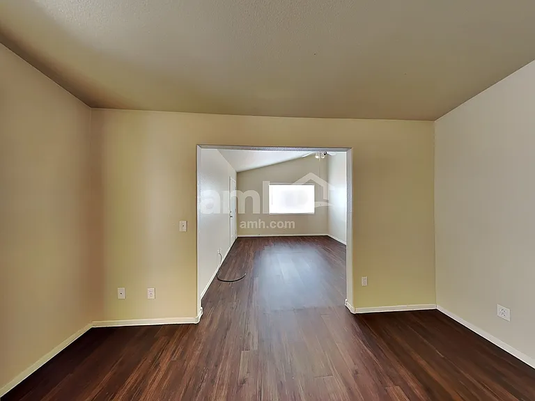 710 Breezy Ridge Dr — Photo 11