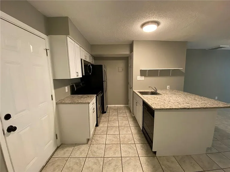 2413 Leon St #101 — Photo 5