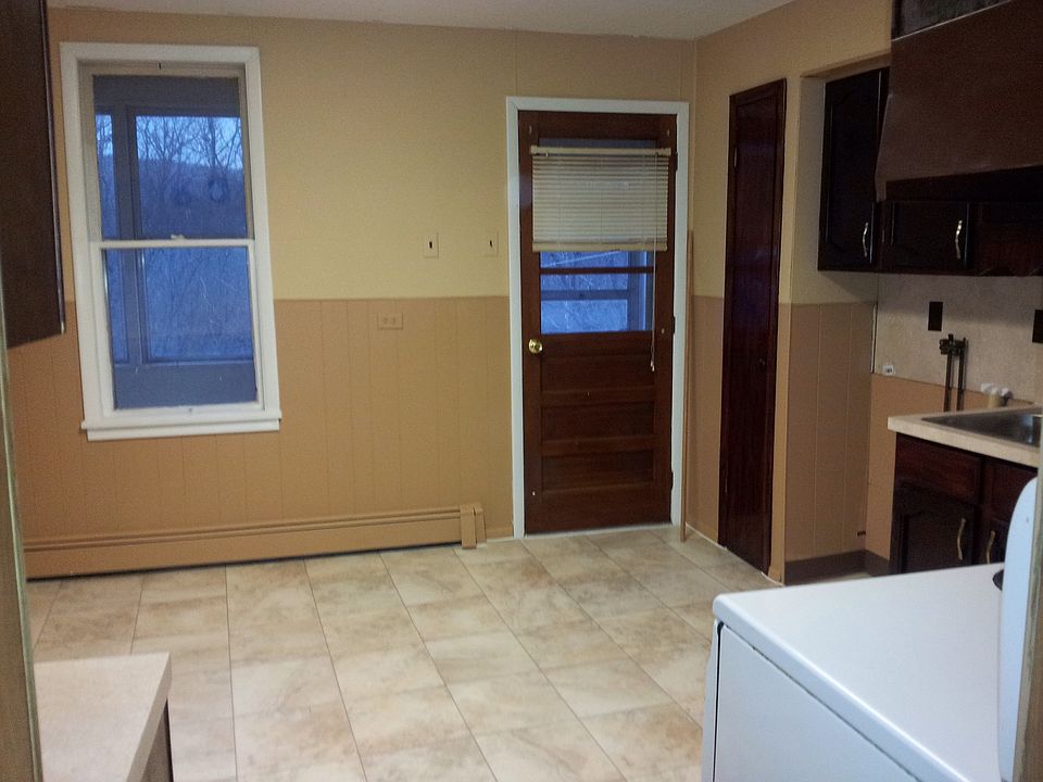 2nd image of 94B Jefferson St