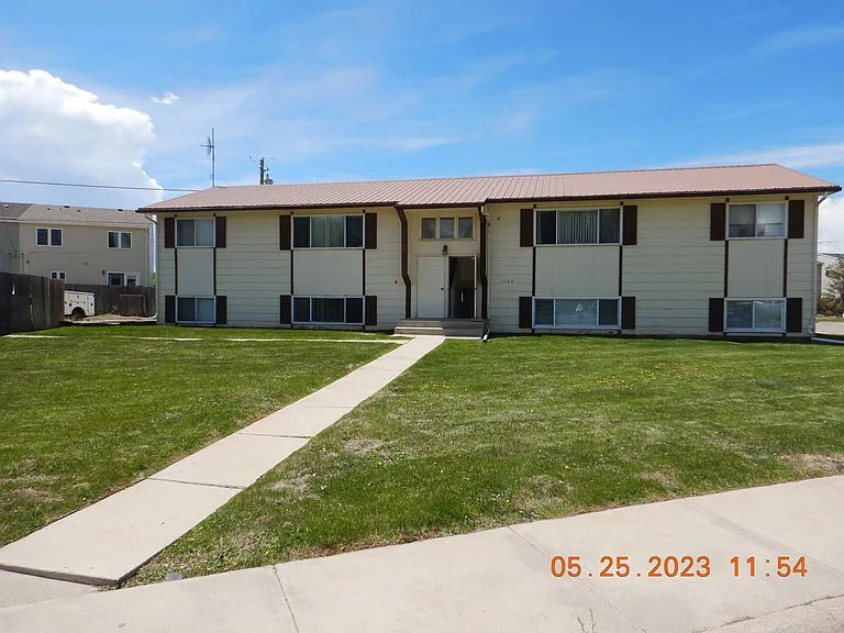 1104 Sanders Dr #A-D — Photo 1