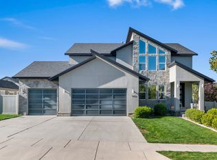 959 W Ginger Fox Dr, Bluffdale, UT 84065
