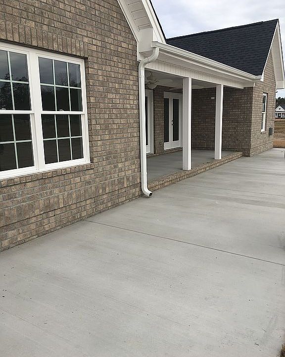 2nd image of 224 Grassy Meadow Ct