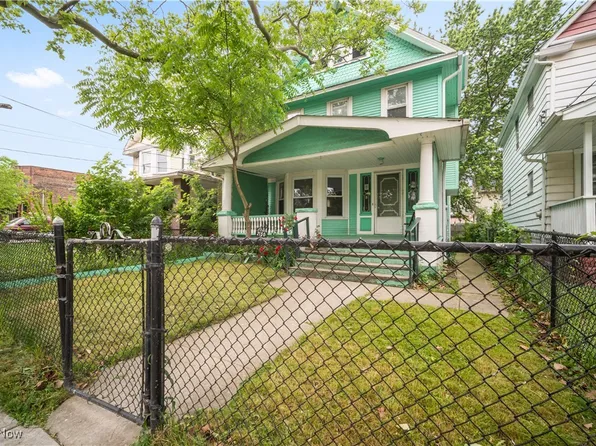 2150 W 98th St, Cleveland, OH 44102