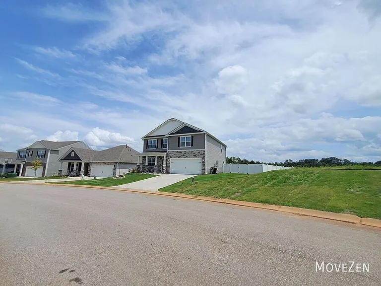 349 Silicon Dr — Photo 9