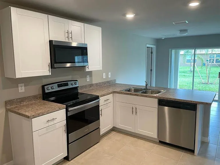 456 Macarthur Dr — Photo 7