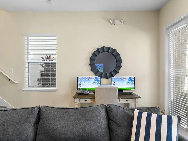 8040 Lost Shaker Ln — Photo 18