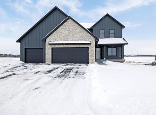 470 Sea Wing Blvd, Prescott, WI 54021