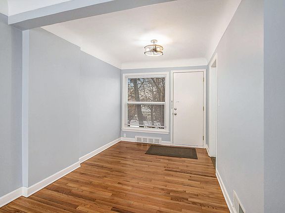 4th image of 521 Snyder Ave