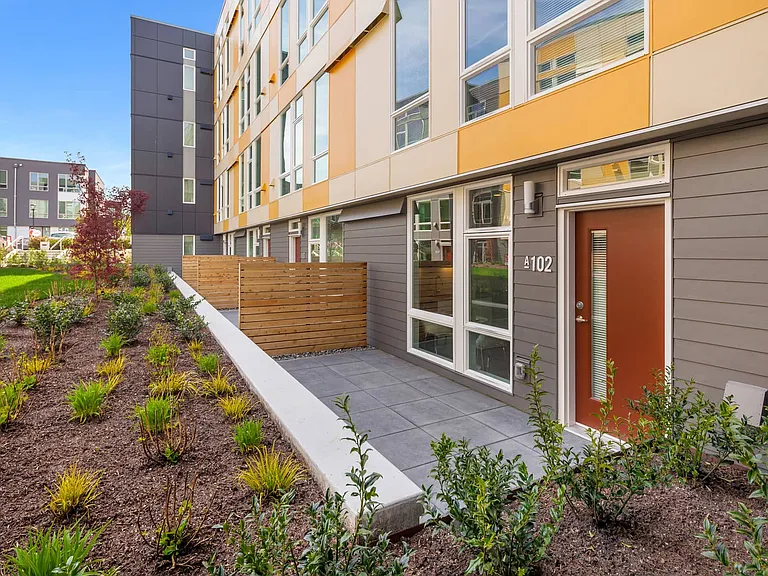 CityLine — Photo 14
