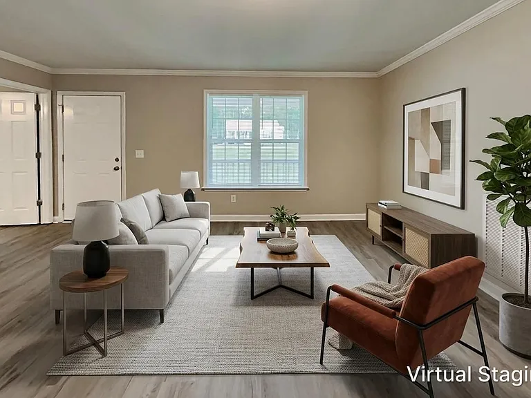 172 Saw Mill Dr — Photo 2