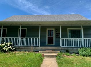 8400 E Schooler Rd, Centralia, MO 65240